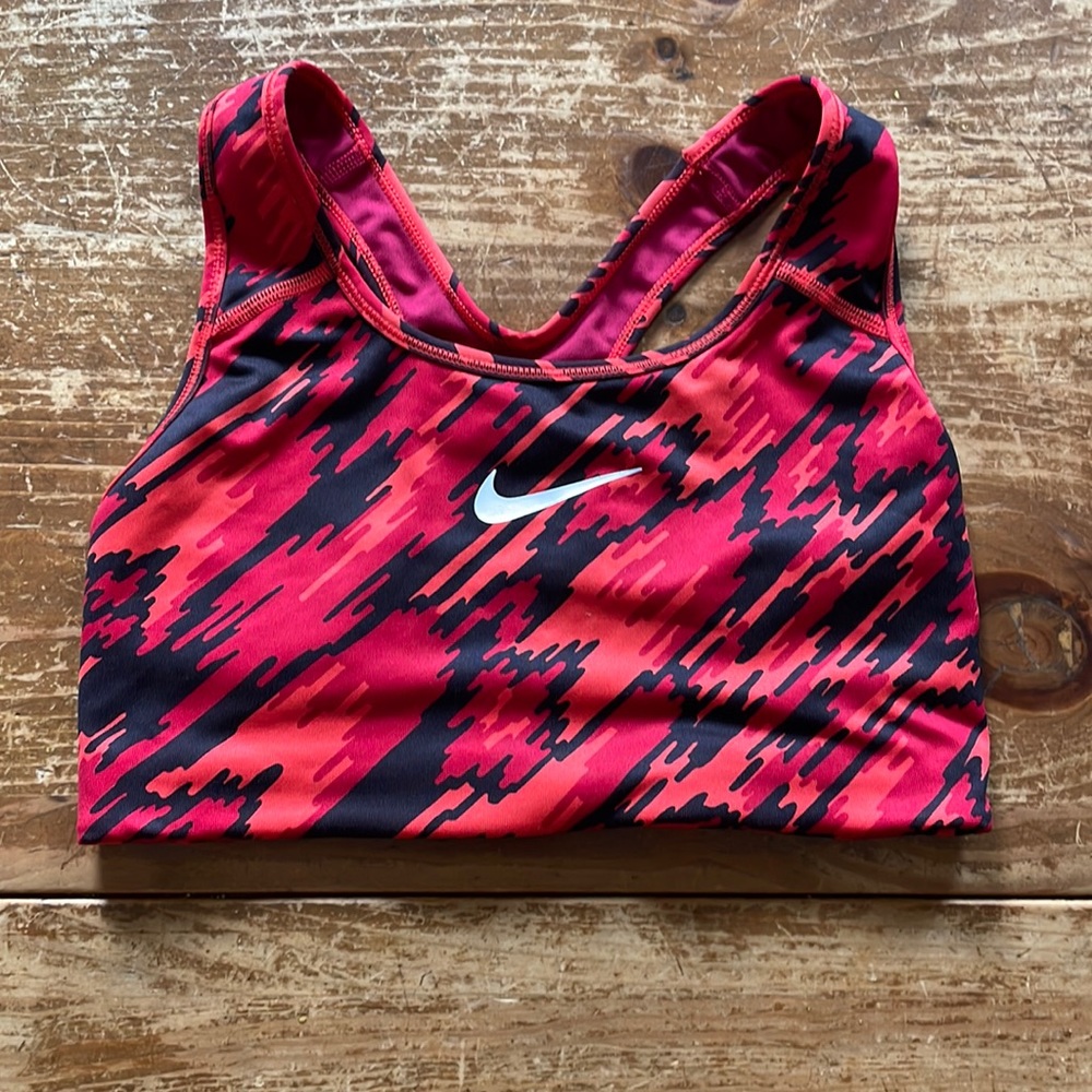 Nike sports bra size small